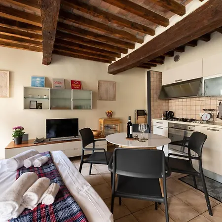 A Due Passi Della Casa Natale Del Maestro Toscanini