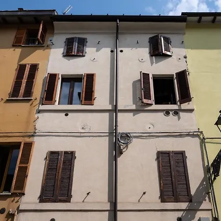 A Due Passi Della Casa Natale Del Maestro Toscanini Parma
