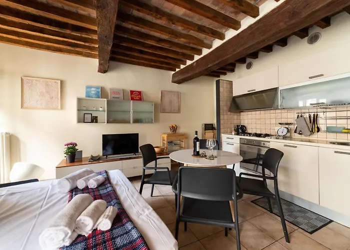 A Due Passi Della Casa Natale Del Maestro Toscanini