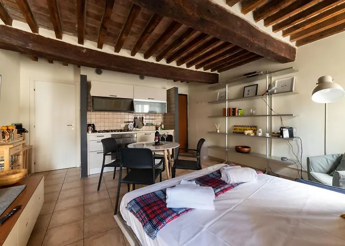 A Due Passi Della Casa Natale Del Maestro Toscanini Apartament *